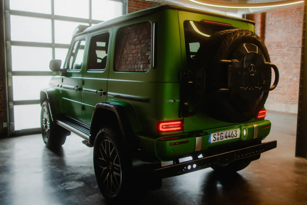 奔驰AMG G 63 4X4官图 45度最大攀爬坡度